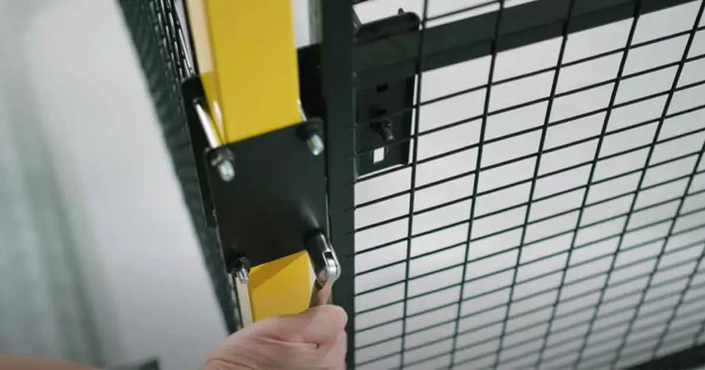 Installere vrij positioneerbare uitkraging met Axelent