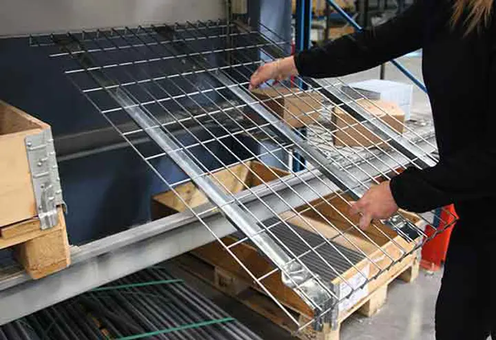 Axelent Shelfstore gaasrekken zijn een veilig en stabiel product voor magazijnen van elk formaat.  Axelent Shelfstore gaasrekken zijn een veilig en stabiel product voor magazijnen van elk formaat.