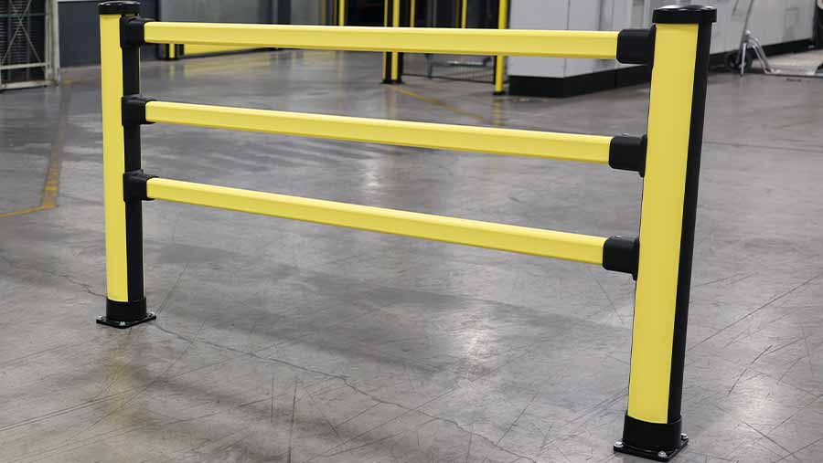 Essential Pedestrian Three Rails Stand Alone Live Environment